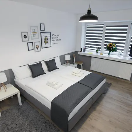 מלון דירות Great Polonia Center