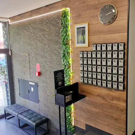 Great Polonia Center מלון דירות קרקוב