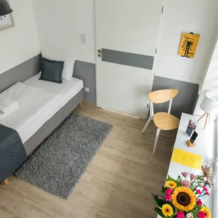 Great Polonia Center מלון דירות 3*